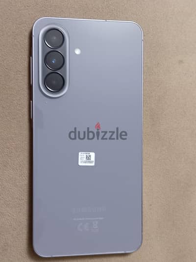 Samsung A57 used like new سامسونج في الضمان استعمال ايام