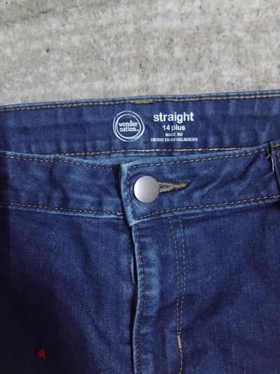بنطلونين جينز  Old navy من امريكا واحد مقاس 12 سنة والتاني مقاس 14 سنة