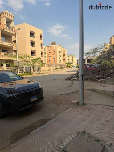 شقه للايجار في اسكان الجامعه الامريكيه بوابه 4 NEW CAIRO