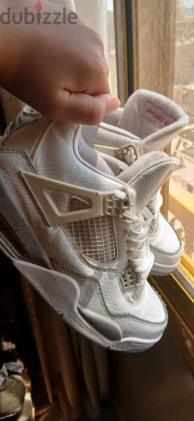 nike air jordan 4 oreo  (used slightly)
