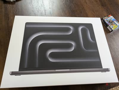 MacBook Pro m3 Pro , battery 100% , Ar&eng keyboard cycle 19