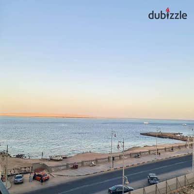 استوديو كبير بسرير كينج وسرير مفرد بإطلالة كافيهات – La Prestigia