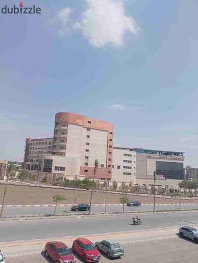 Apartment for rent with an open view of the Tulip Hotel and the club