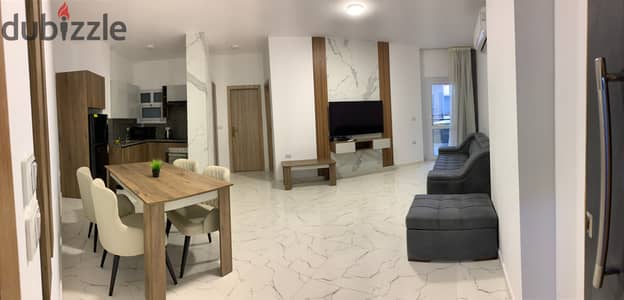 شقة غرفة نوم بإطلالة مول وكافيهات في La Prestigia