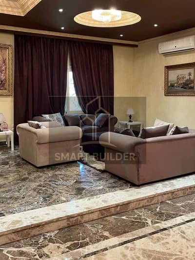 For sale, a ground floor apartment in Al-Nakhil Compound, First Settlement, with an area of 365 square meters, 4 rooms, 5 bathrooms, distinguished location, ultra-luxury finishing, steps away from the Police Academy and Emerald Plaza Mall and Lulu.