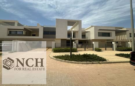 تاون هاوس ميدل للبيع في مراسم فيفث سكوير