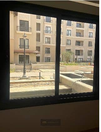 شقة للبيع داخل Village West – الشيخ زايد مساحه ١٤٩ متر وجاردن ٤٣ متر متشطبه بالكامل وبالتكيفات
