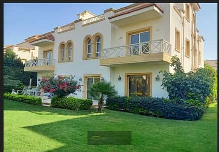 فيلا للايجار تشطيب الترا لوكس في جرينز كمبوند 235م+370م  مساحة الارض