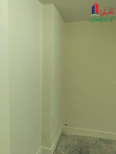 I own an office in the best location in Shubra, Egypt
