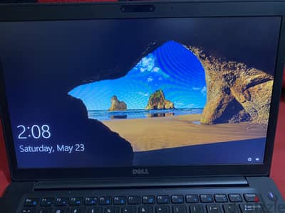 لاب توب  Dell latitude  بحاله ممتازه