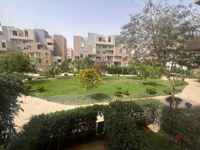 للايجار بمدينتى شقه 245 متر بالb8 تشطيب الشركه المميزه دور اول فيو جاردن وبجوار الخدمات