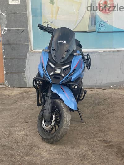 Scooter keeway Xroad 3000 وات