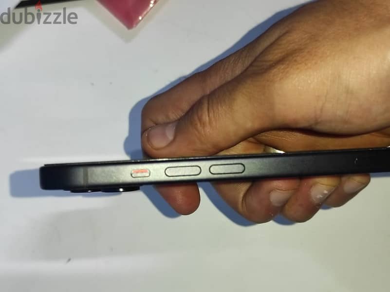 iPhone 15 2