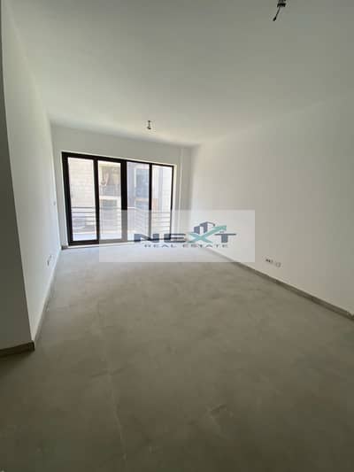 For rent in one of the most prestigious phases of Madinaty (new law), a 128 sq m apartment in B8 with a wide garden view, high-end finishes, a clear s