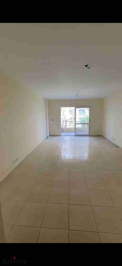 For sale, an apartment in Madinaty B6, area 131 square meters, 3 rooms + 2 bathrooms, floor: first + garden view, finishing