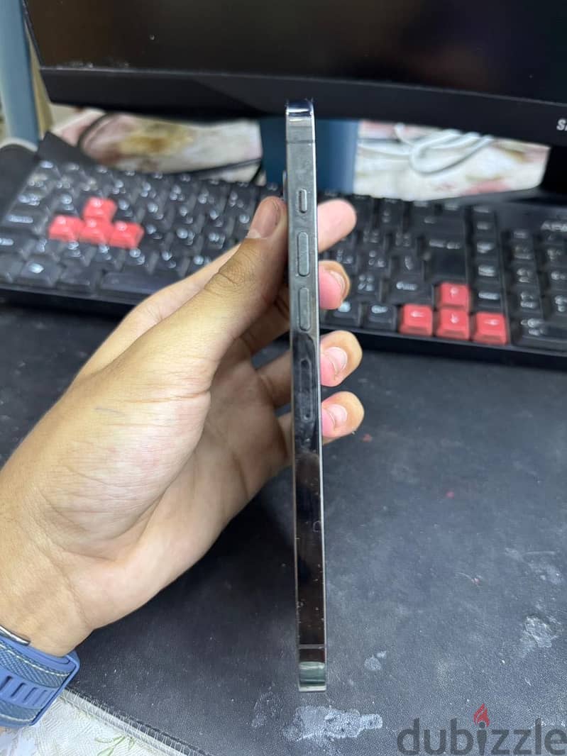 iPhone 13 pro max 2