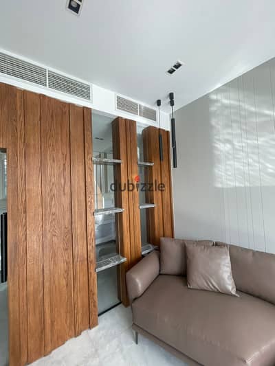 فررررصة ممتازة باحسن سعر بافضل لوكيشن في احسن مول خدمي للايجار مكتب مميز داخل مول Park Street واحد من أفضل وأرقى مولات الشيخ زايد
