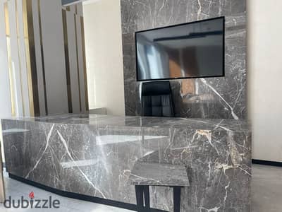 فررررصة ممتازة باحسن سعر بافضل لوكيشن في احسن مول خدمي للايجار مكتب مميز داخل مول Park Street واحد من أفضل وأرقى مولات الشيخ زايد