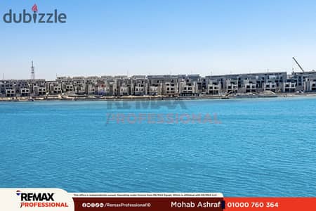 Open view of the lagoon chalet for sale in Marina 5
