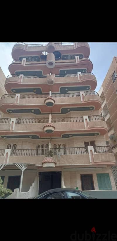 للبيع شقه في النخيل شارع ١١علي١٢ مسجله جمعيه دور تالت بحري ناصيه