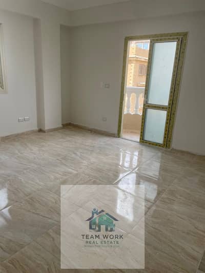 For rent: 200m² apartment, brand new, with complete privacy, in District 11, Sheikh Zayed.