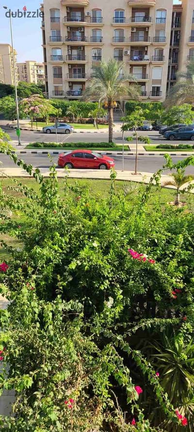 للبيع شقه في مدينه الرحاب 131متر بيع شامل 4تكيفات lgوسخان 80لتر ومطبخ فيو شارع مفتوح ف دي مرحله تامنه قريبه لافينيو مول