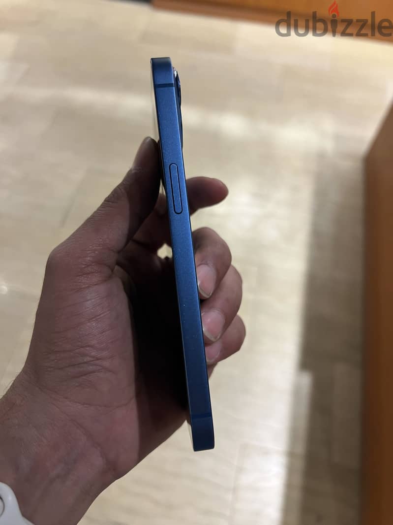 iPhone 13 4