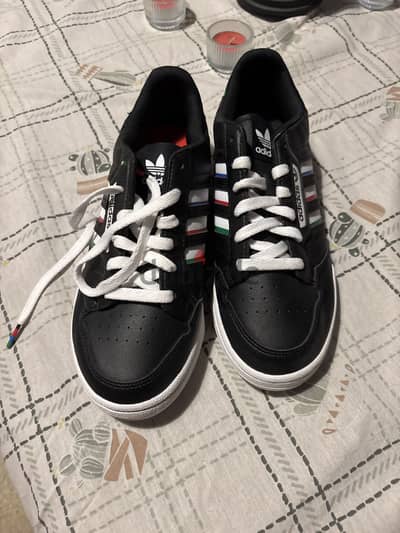 Pre-teens to teens adidas shoes