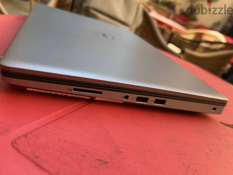 Dell Precision 7560 2