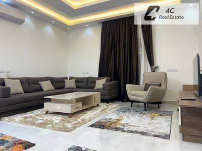 For quick sale at a price lower than the company's price: Ultra-super-lux finished apartment in Hyde Park, Fifth Settlement, open view landscape,