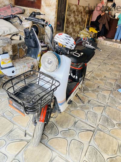 اسكوتر كيواي بيي