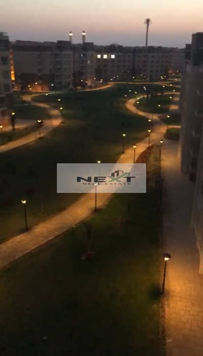 لقطه للايجار في ارقي واميز واجدد مراحل مدينتي في b11 شقه 133متر التقسيمه3نوم منهم غرفه ماستر+2حمام+ريسبشن+مطبخ+تراس الفيو وايد جاردن موقع ممتاز خطوط م