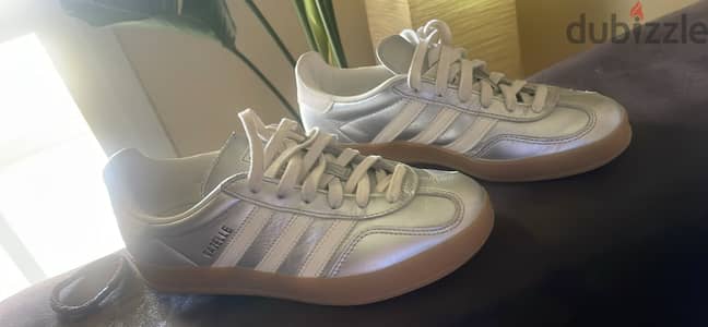 Women sneakers