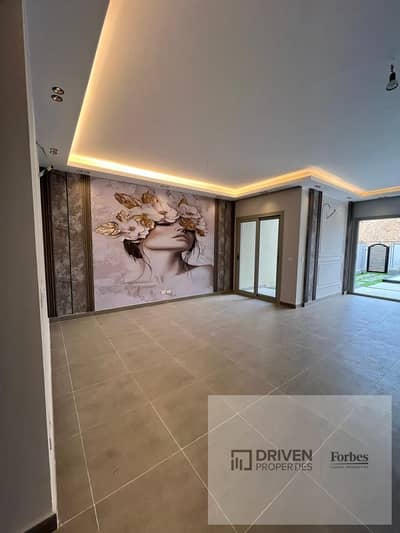 تاون هاوس ألترا مودرن بالتكييفات والمطبخ للبيع في بالم باركس بالم هيلز 6 أكتوبر      Palm Parks Palm Hills 6th of October