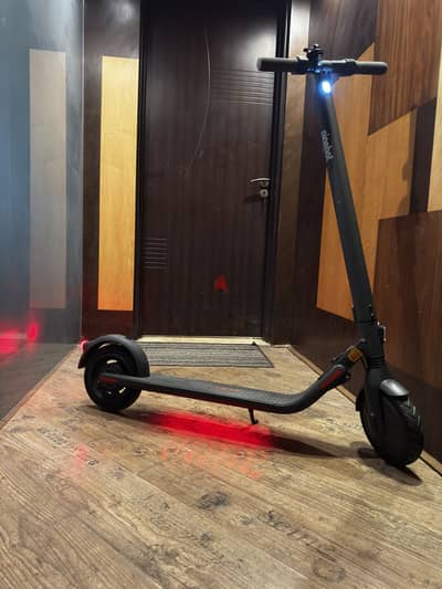 Segway Ninebot E25e Electric Kick Scooter