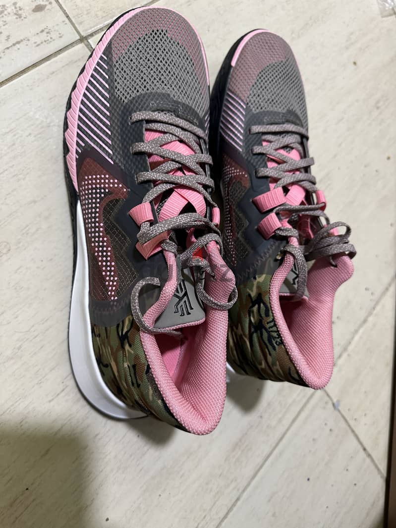 Nike kyrie flytrap 1