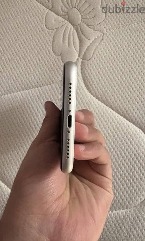 iPhone 11 3