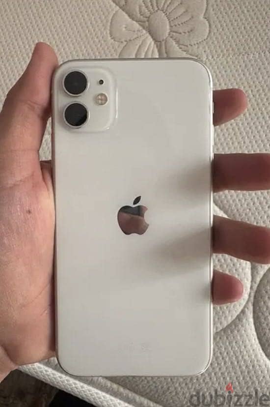 iPhone 11 4