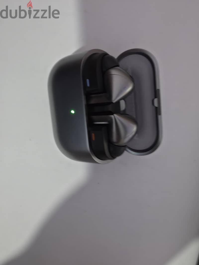 Samsung galaxy buds 3 pro 1