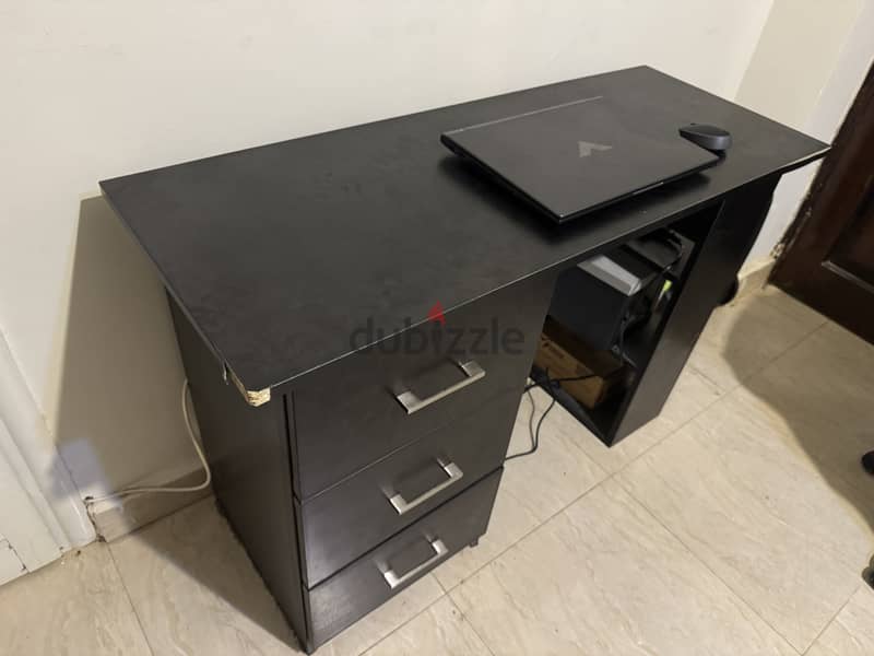 Studying desk 1