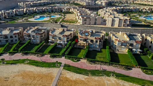 شاليه للبيع بالتقسيط واستلام فوري 127م (غرفتين) بقرية كورال هيلز الساحل 30% مقدم وقسط على 4 سنين وصيف بكرة في قرية بخدمات 5 نجوم.