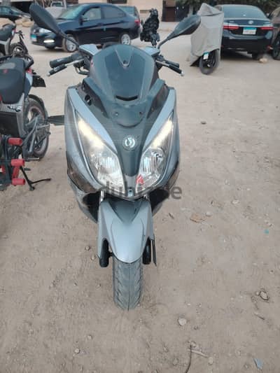 SYM GTS 300 سکوتر
