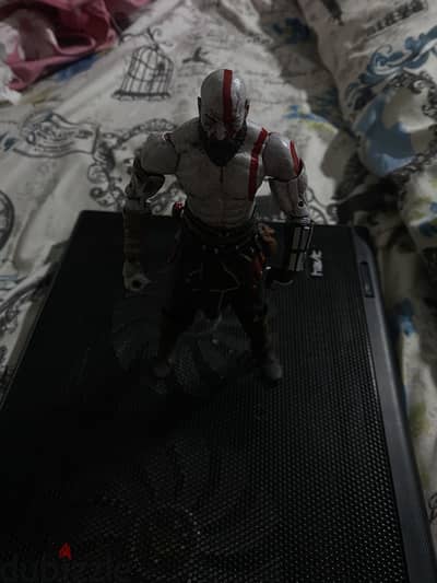 KRATOS (Ragnarök version)  NECA