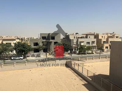 فيلا مستقلة للبيع800 متر صف ثاني على الجولف في جولف فيوز  Golf Views