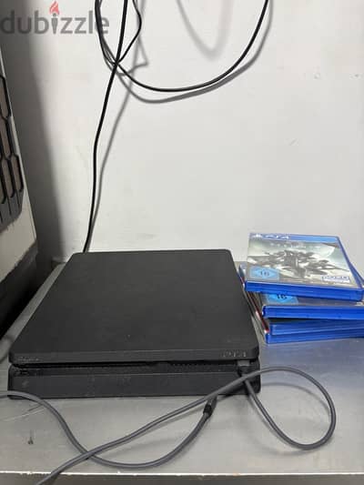 PS4 SLIM  CD