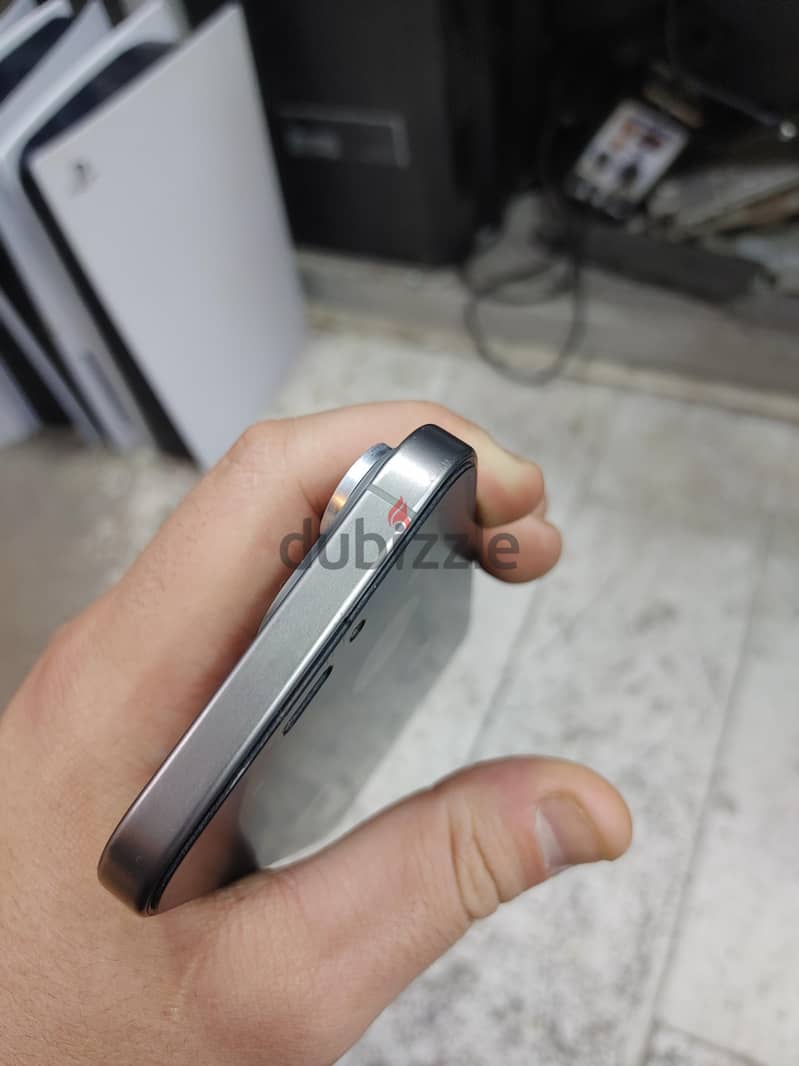 Apple - iPhone 15 Pro Max 3