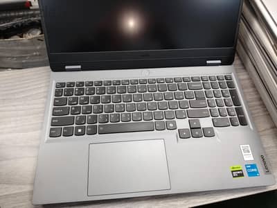 Lenovo Loq 15IAX9
