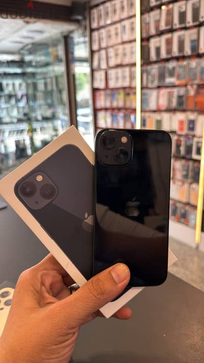 ايفون ١٣ مساحه ٢٥٦ بطاريه ٧٩