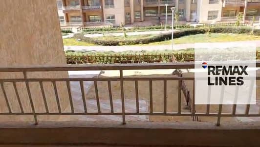 شقة للإيجار كمبوند وصال مدينة الشروق فيو وايد جاردن موقع مميز بالقرب من المسجد ومنطقة الخدمات