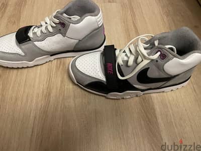 Nike air trainer 1